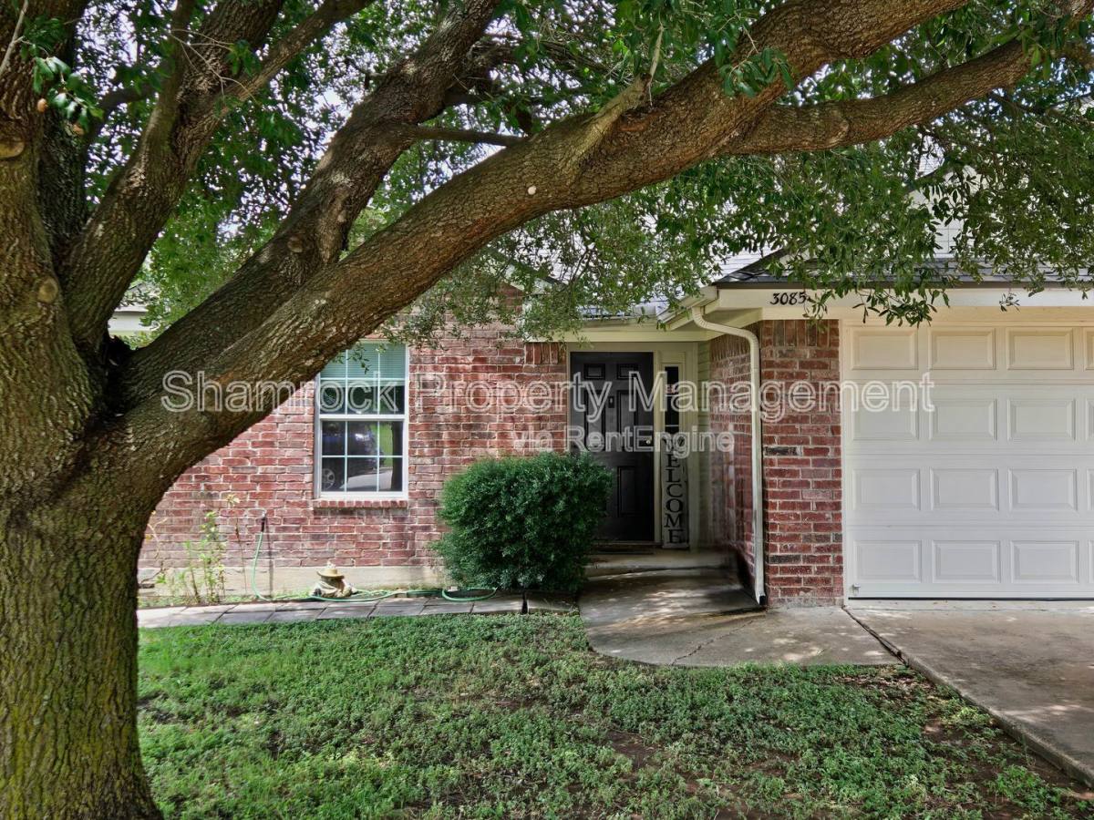 Townhouse for rent at 3085 Palomino Trail, Waco, TX 76706