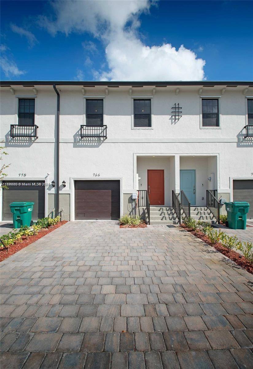 Townhouse for rent at 766 SW 12th St, Homestead, FL 33034