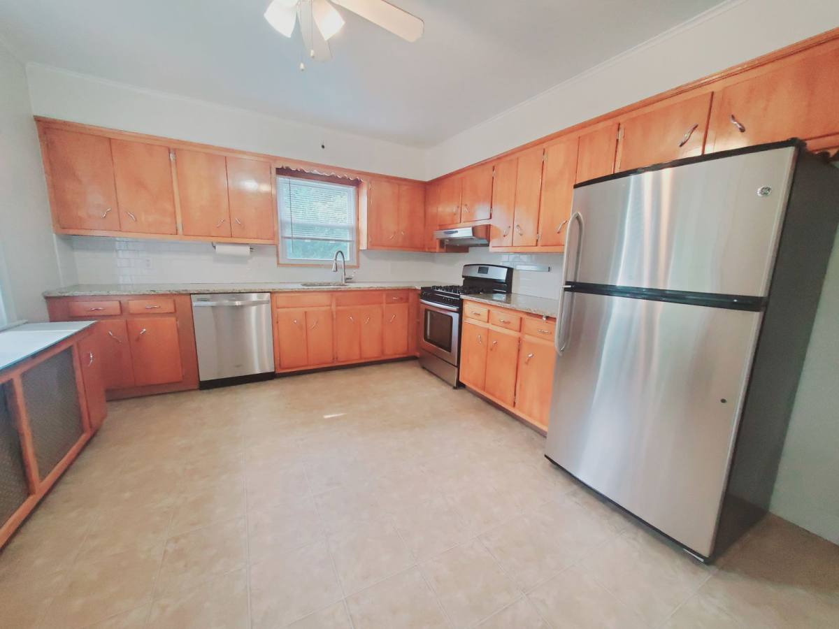 House for rent at 126 Pemberwick Rd, Greenwich, CT 06831