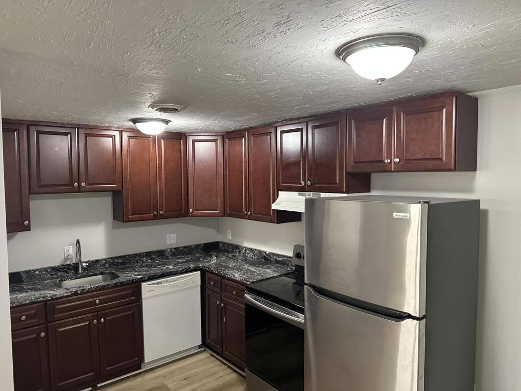 Apartment for rent at 305 Newton St, Fall River, MA 02721