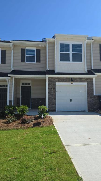 Townhouse for rent at 1372 Amberview Lane, Kernersville, NC 27284