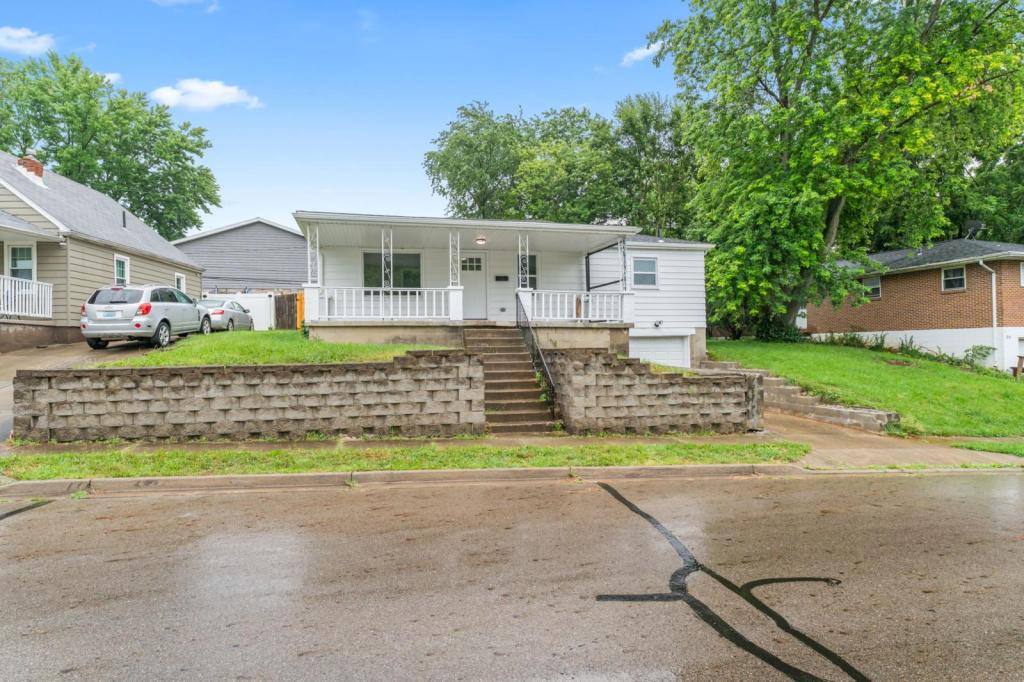 House for rent at 1810 Superior Ave, Fairborn, OH 45324