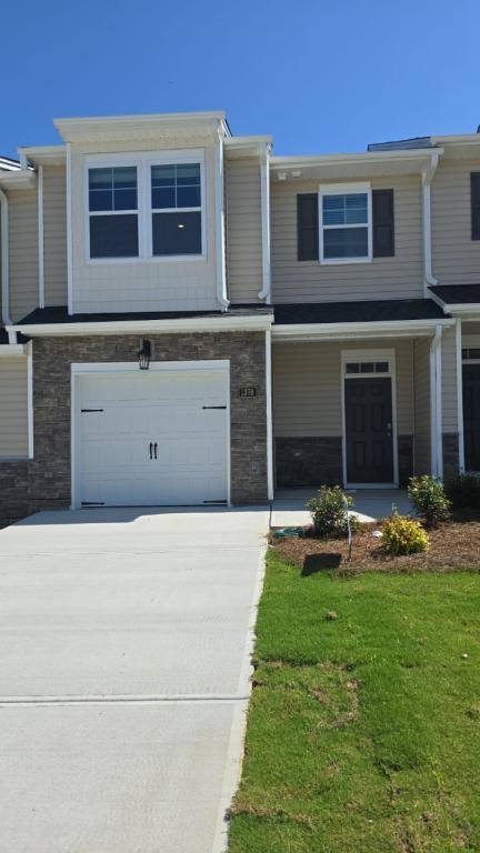 Townhouse for rent at 1376 Amberview Lane, Kernersville, NC 27284
