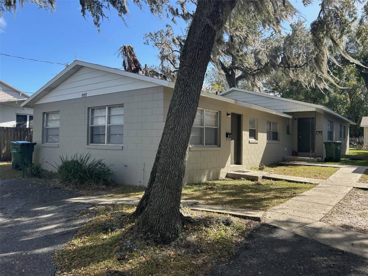Townhouse for rent at 1117 W Line St, Leesburg, FL 34748