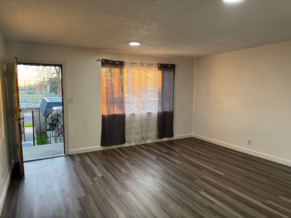 Apartment for rent at 3307 E Fairmont Ave #C, Fresno, CA 93726