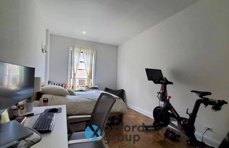 Townhouse for rent at 231 W 22nd St, New York, NY 10011