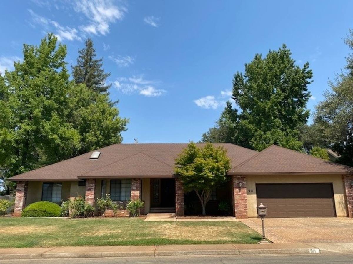 House for rent at 911 Sunriver Lane, Redding, CA 96001