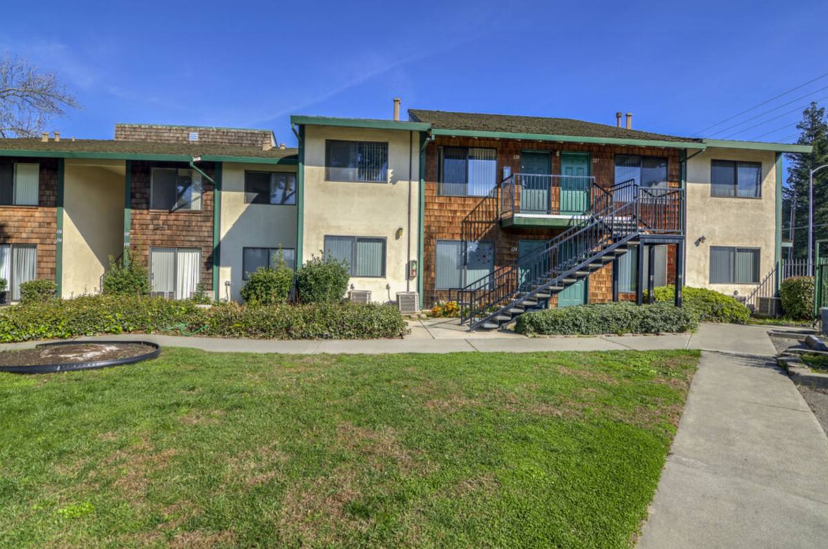 Apartment for rent at 6143 Auburn Blvd, Citrus Heights, CA 95621