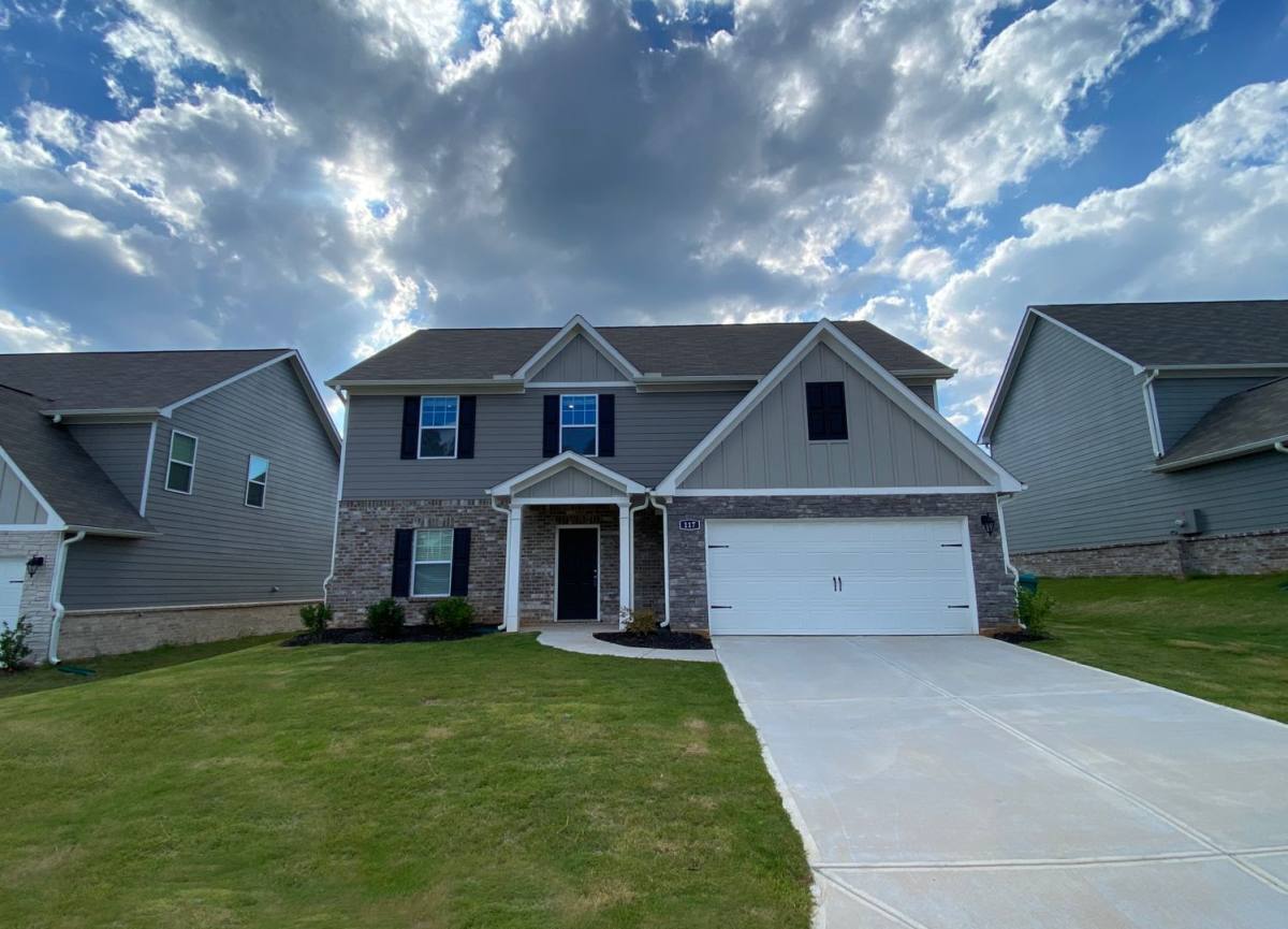 House for rent at 117 Oliver Dr, Locust Grove, GA 30248