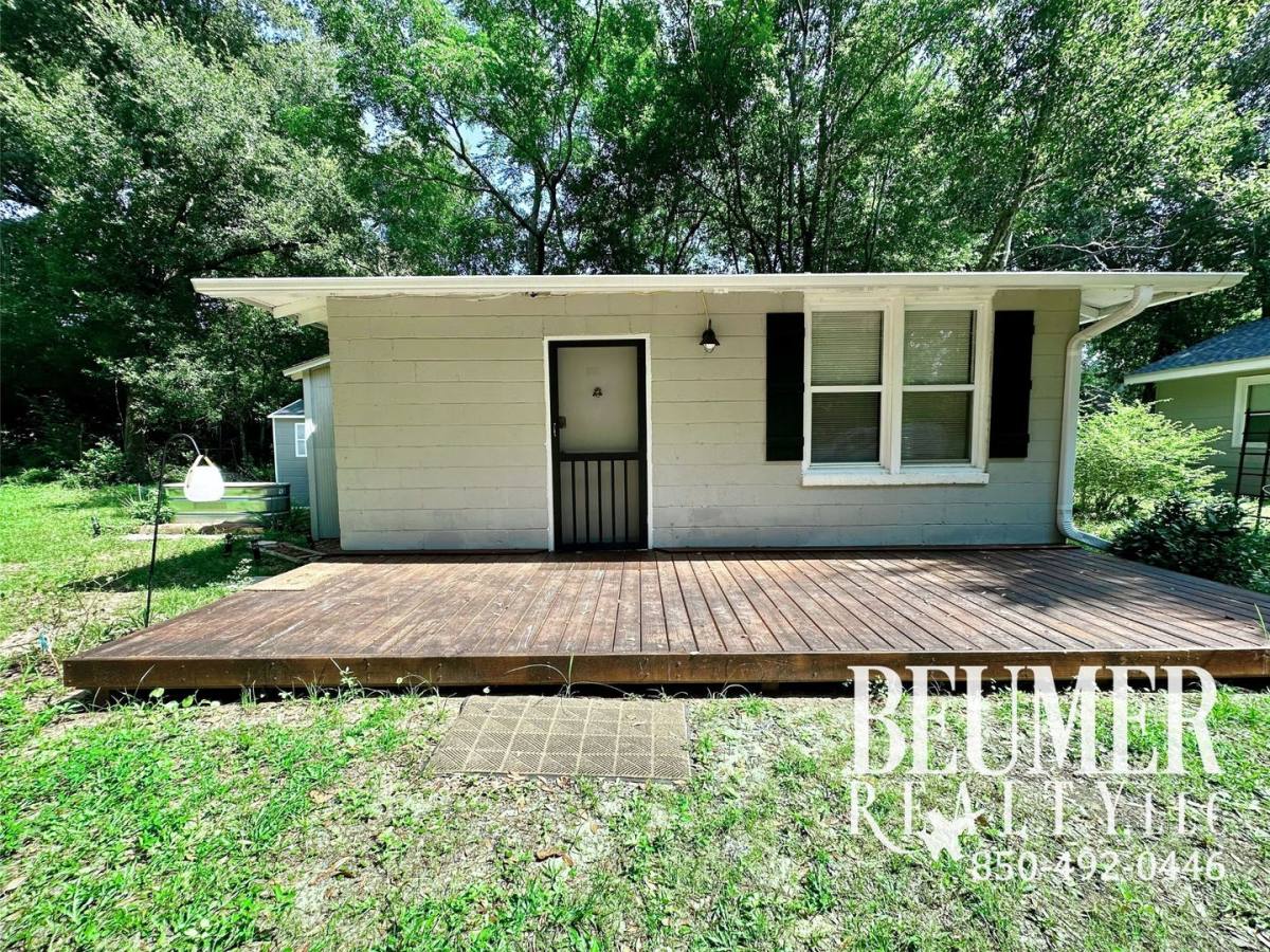 House for rent at 913 N 69th Ave #B, Pensacola, FL 32506
