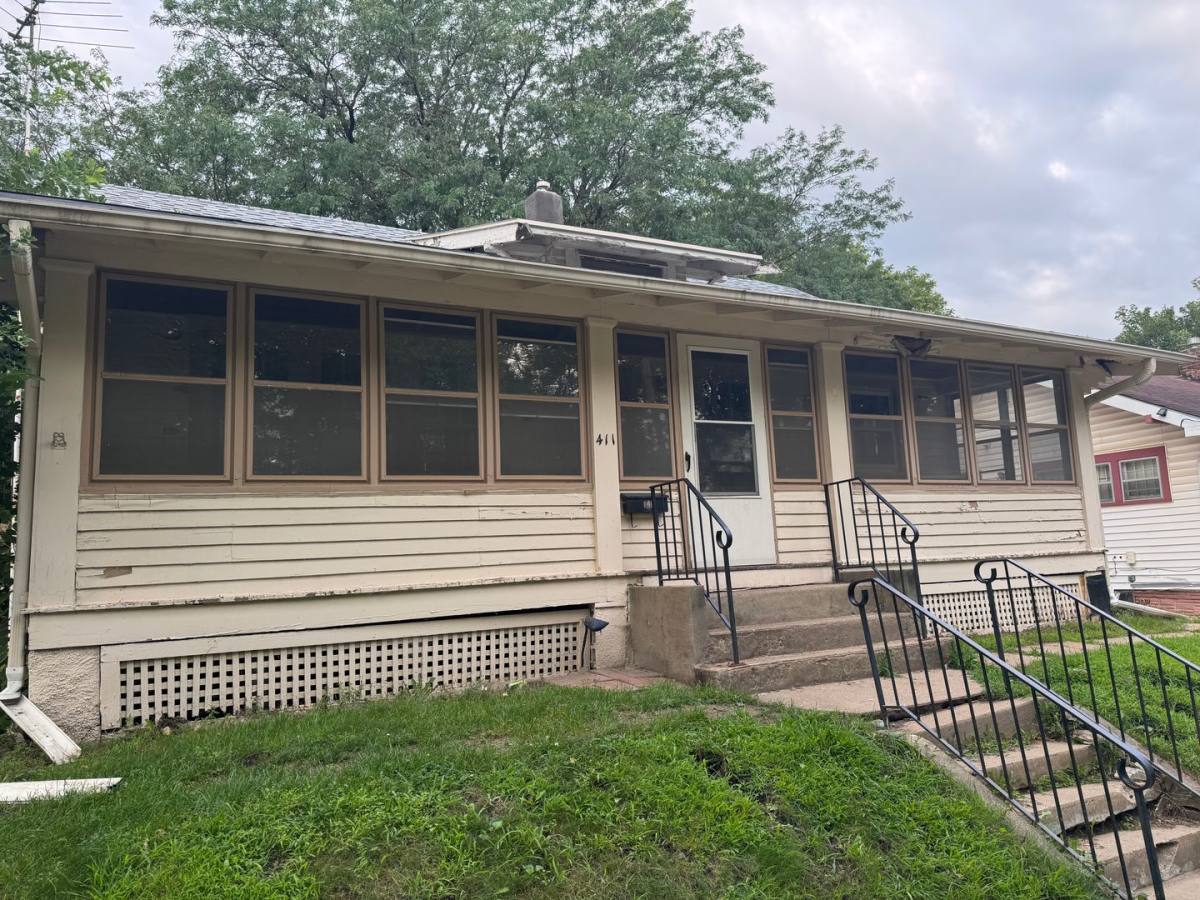 House for rent at 411 S Cecelia St, Sioux City, IA 51106