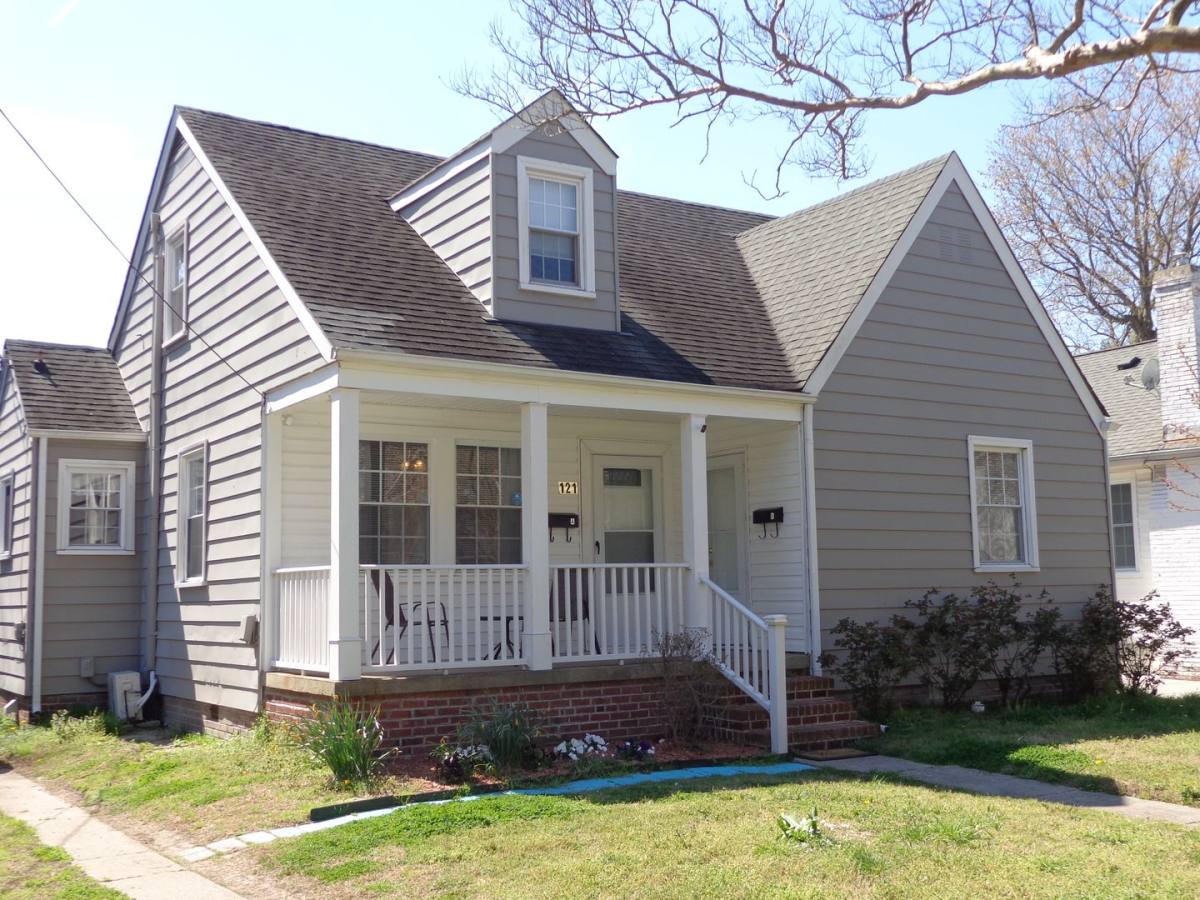 Apartment for rent at 121 W Government Ave, Norfolk, VA 23503