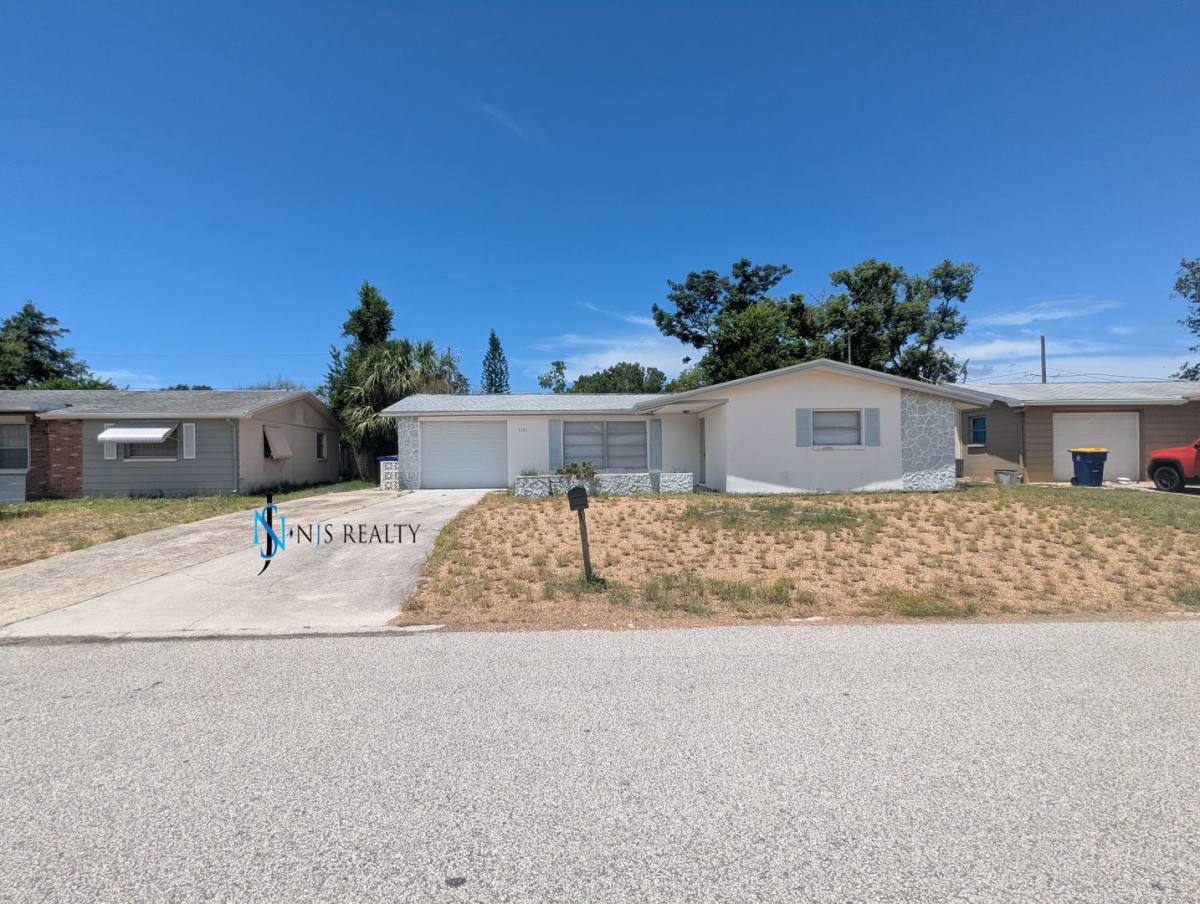 Apartment for rent at 3355 Devonshire Dr, Holiday, FL 34691