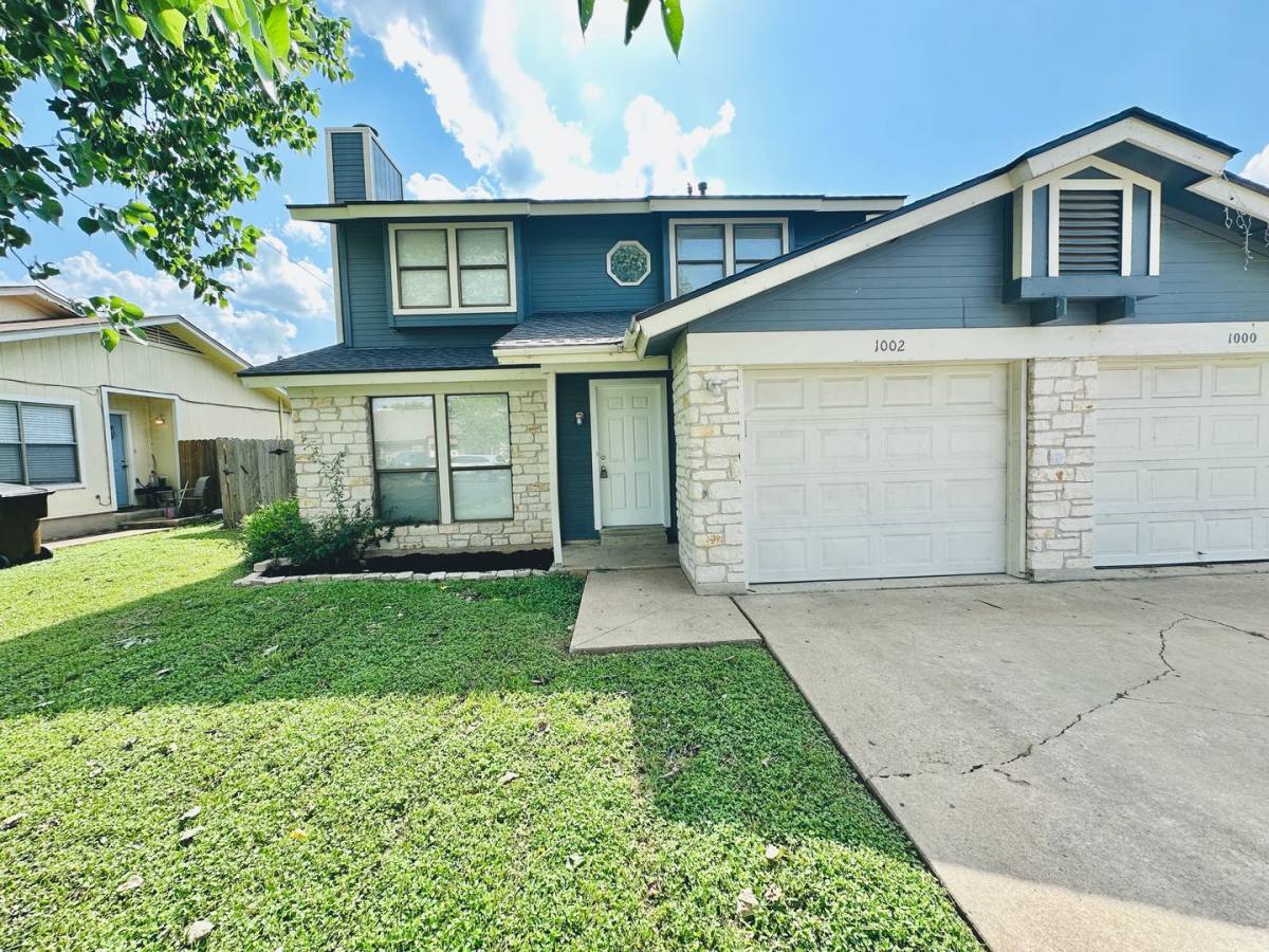 Apartment for rent at 1000 & 1002 Ridgemont St, Round Rock, TX 78664