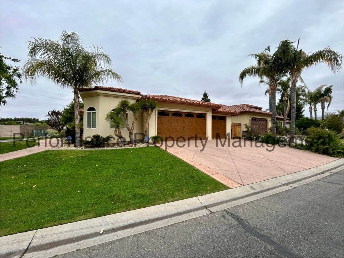 House for rent at 6312 Bellorita Dr, Bakersfield, CA 93306