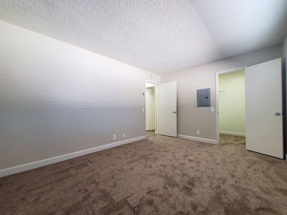 Apartment for rent at 1423 E Washington Ave, El Cajon, CA 92019