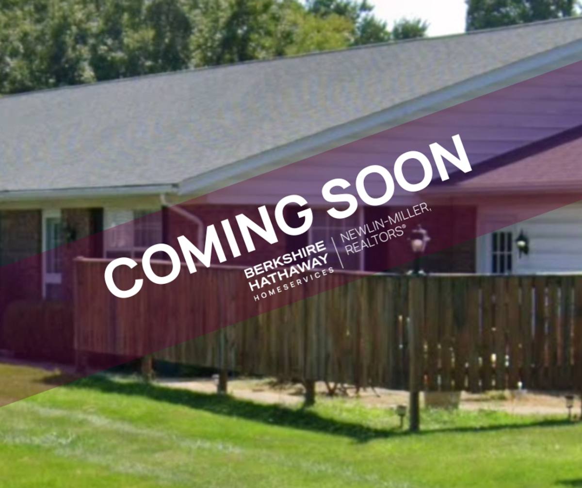 Apartment for rent at 13 E Cresthill Dr, Terre Haute, IN 47802
