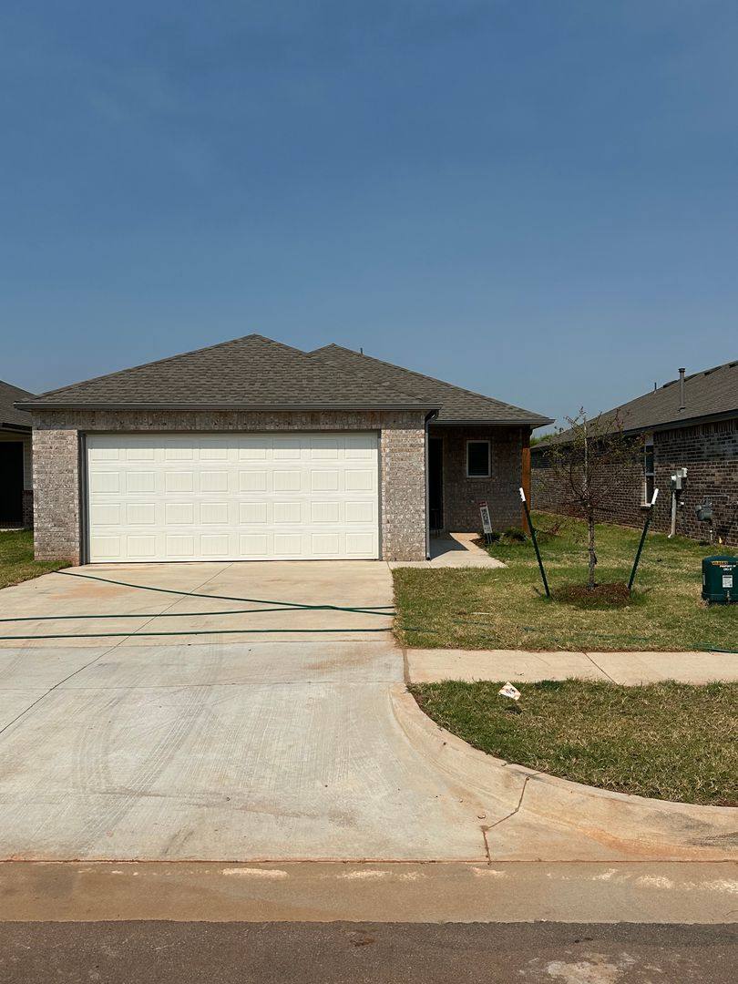 House for rent at 9621 Gray Wolf Lane, Yukon, OK 73099