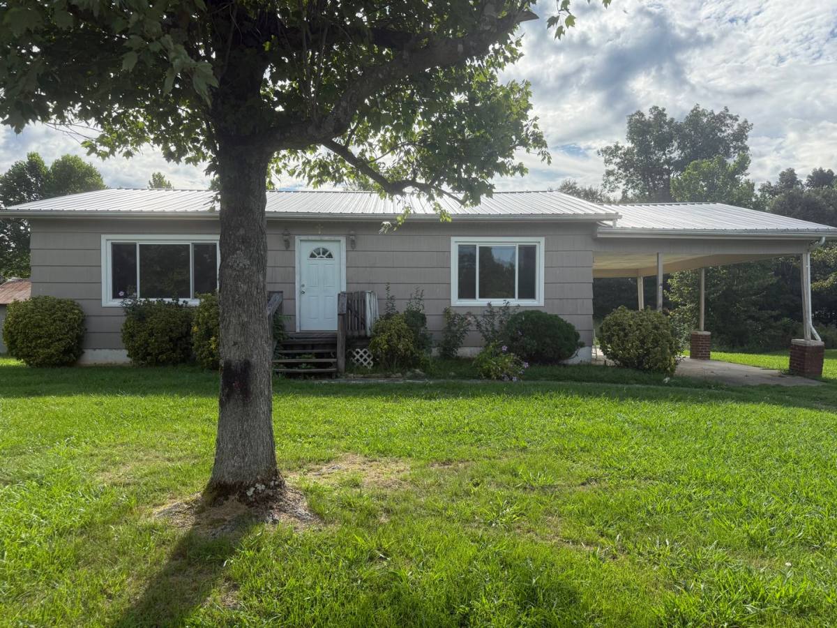 House for rent at 310 Bailey St, Greeneville, TN 37745