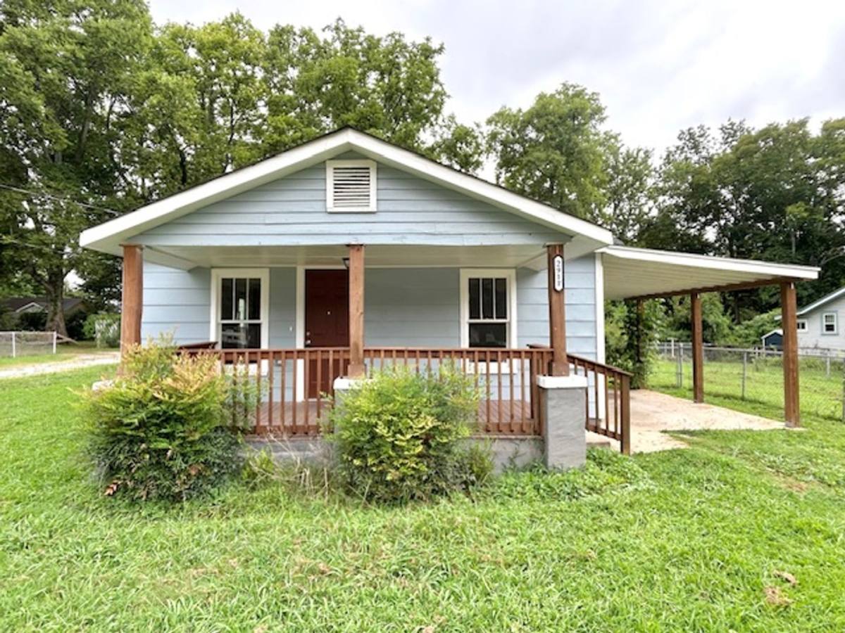 House for rent at 2911 Meridian St N, Huntsville, AL 35811