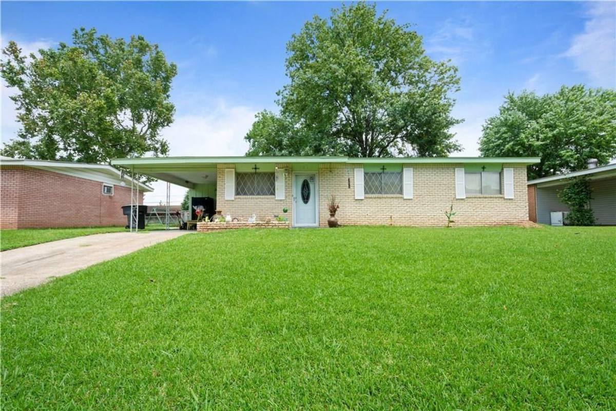 House for rent at 1211 Gladiolus St, Bossier City, LA 71112