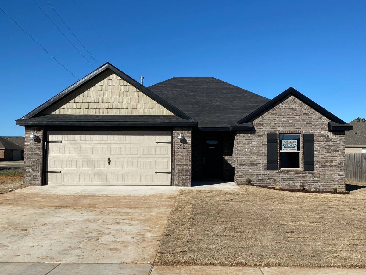 House for rent at 802 SW Cabriolet St, Bentonville, AR 72712