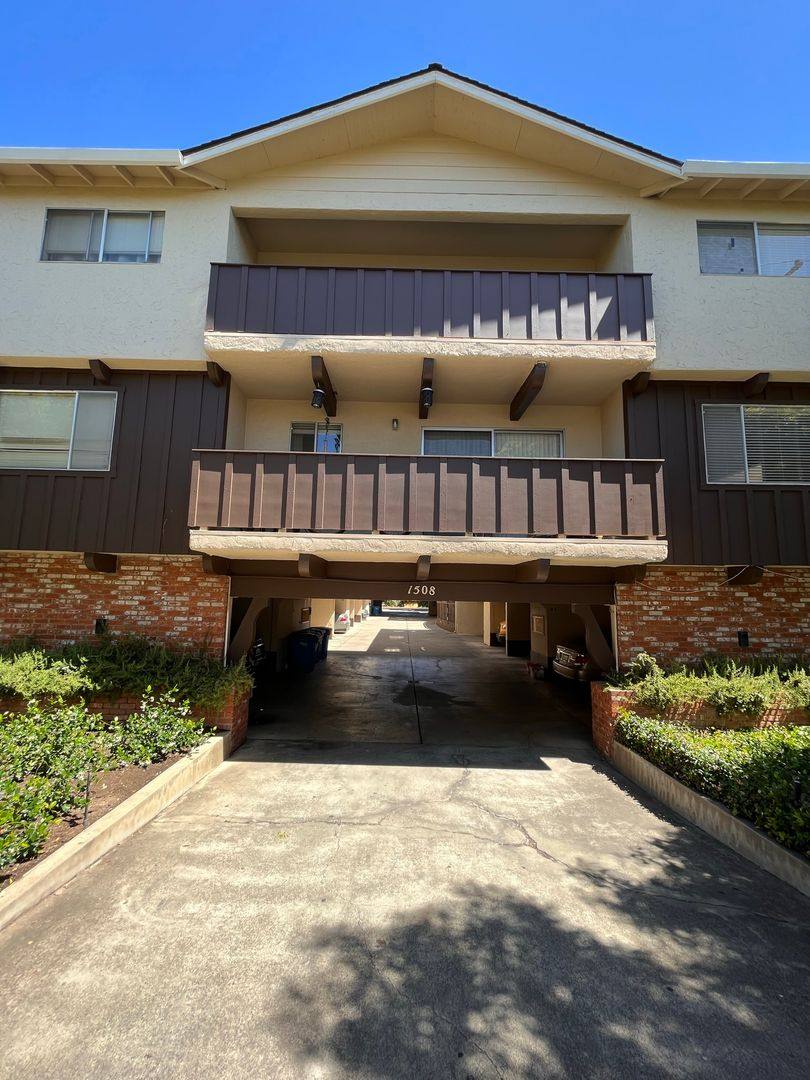 Apartment for rent at 1508 San Antonio Ave, Menlo Park, CA 94025