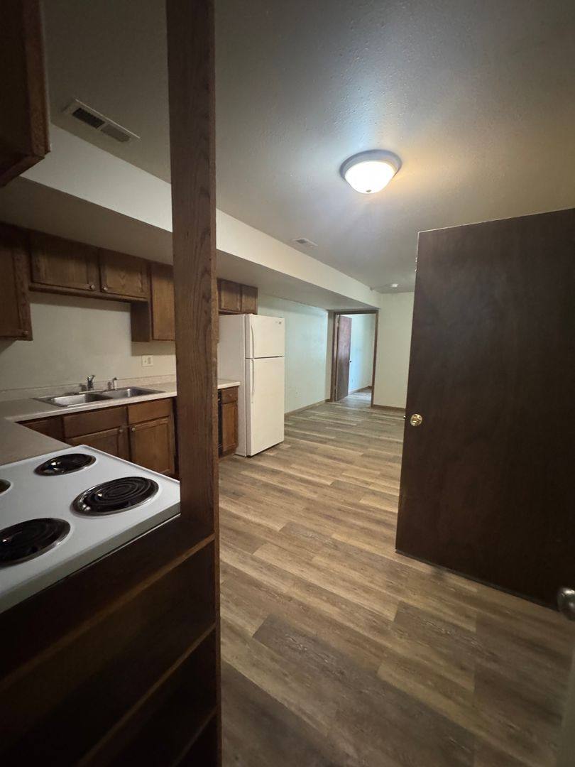 Apartment for rent at 115 S 6th St, Adel, IA 50003
