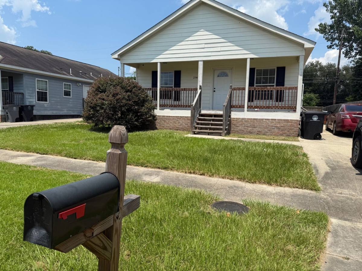 House for rent at 2148 Elvin Dr, Baton Rouge, LA 70810
