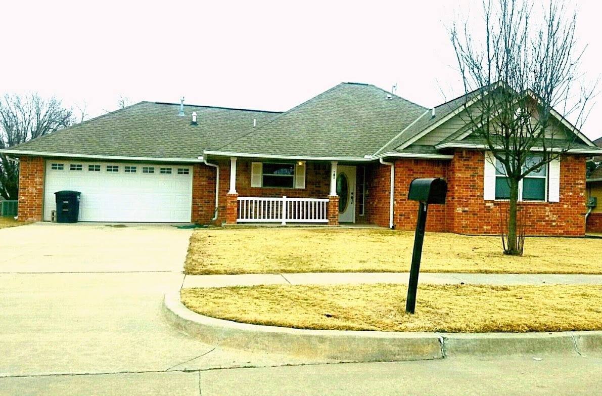 Apartment for rent at 20 E 9th St, McAlester, OK 74501