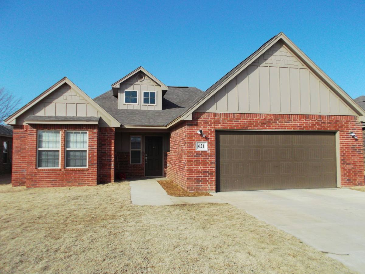 Apartment for rent at 604 Red Oak Rd, McAlester, OK 74501