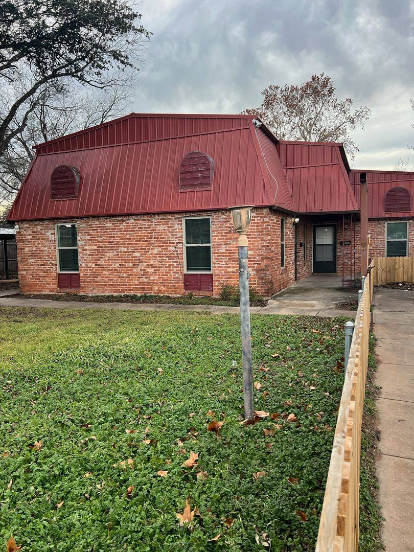 House for rent at 2024 N Willis, Abilene, TX 79603