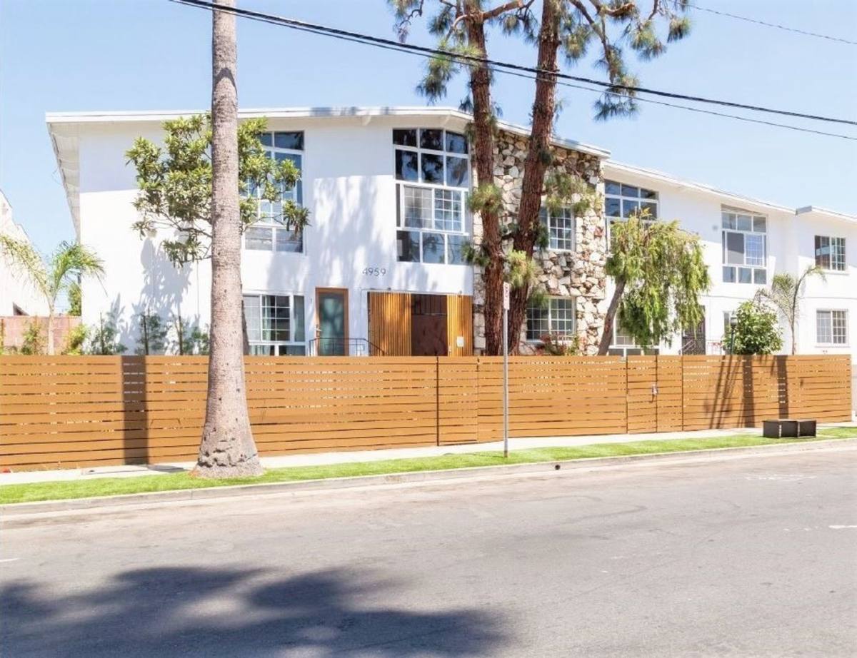 Apartment for rent at 4959 Romaine St, Los Angeles, CA 90029