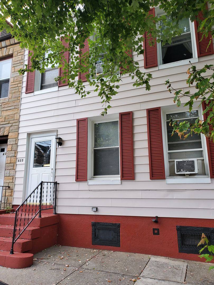 House for rent at 435 W Walnut St, Allentown, PA 18102