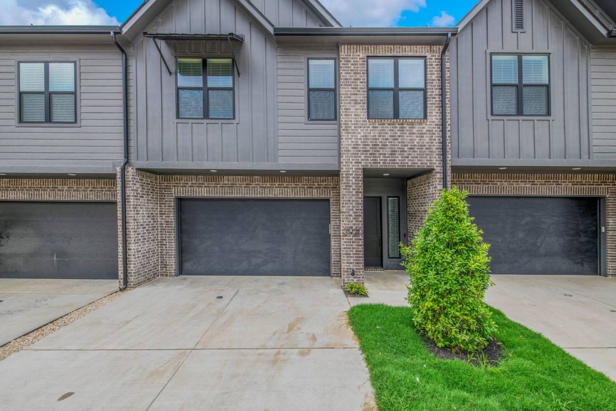Townhouse for rent at 2920 Huffman Way, College Station, TX 77840