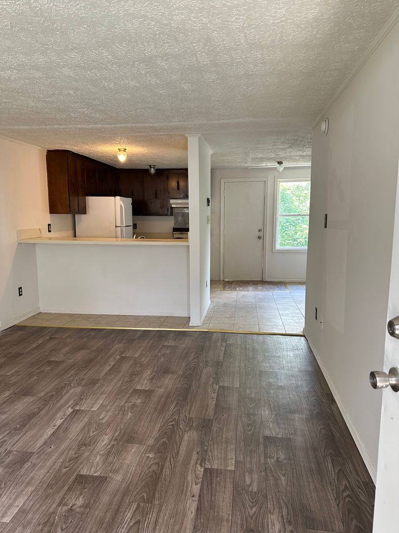 Apartment for rent at 123 Circle Dr, White Sulphur Springs, WV 24986