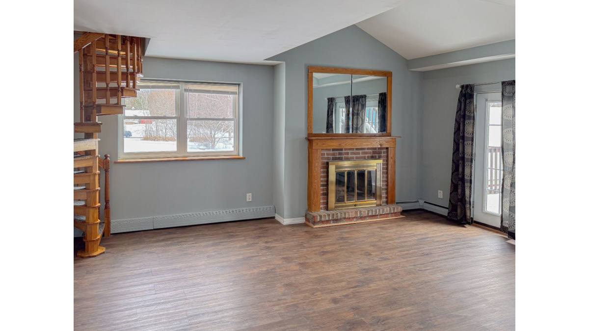 Townhouse for rent at 1022 US-Route 4 E, Rutland, VT 05701