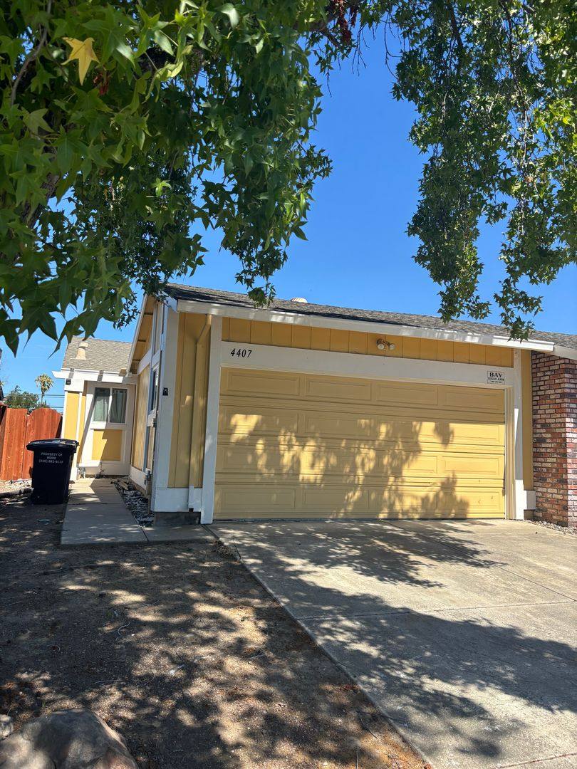 Townhouse for rent at 4407 Machado Dr, Concord, CA 94521