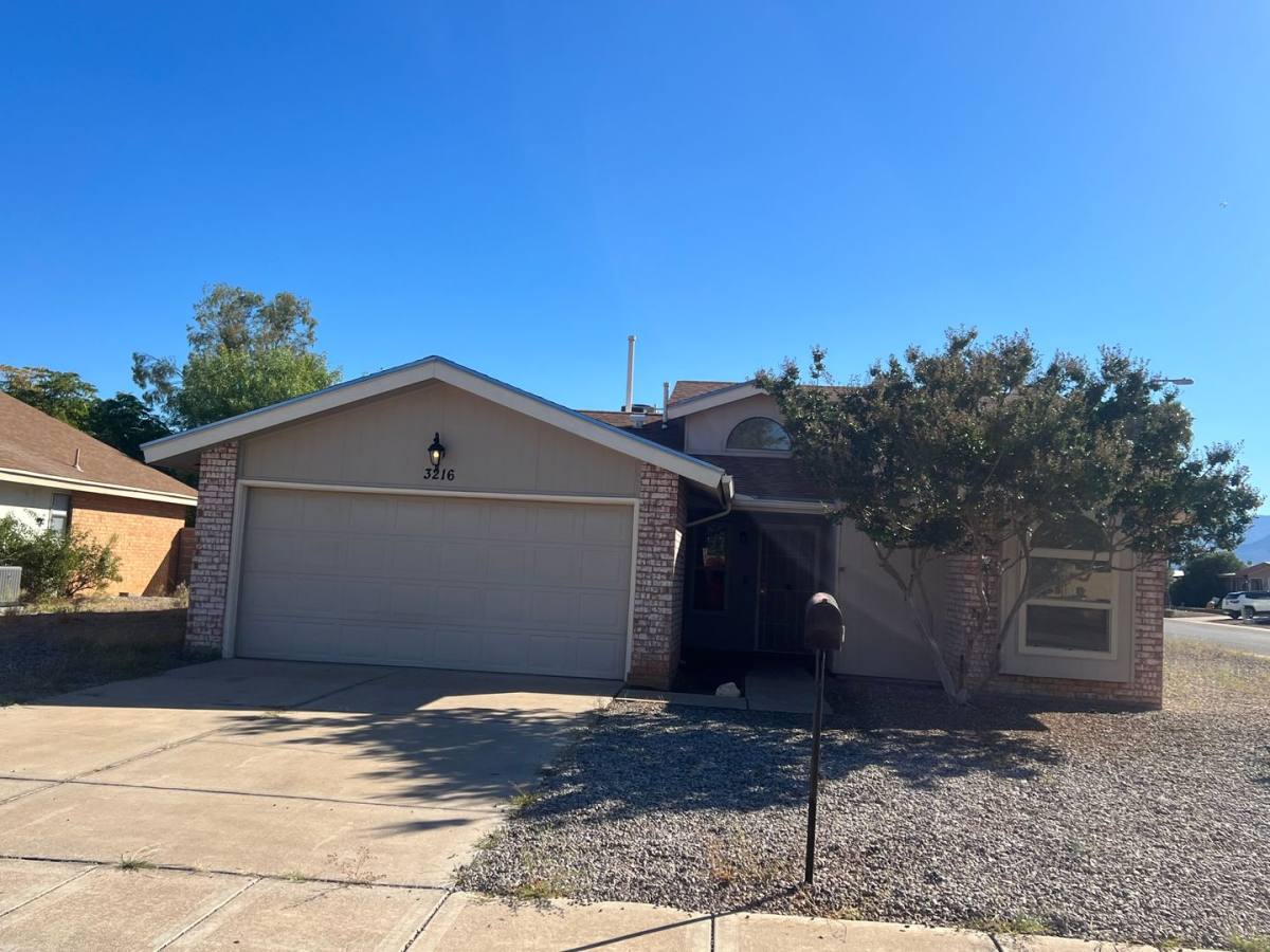 House for rent at 3216 Swan Dr, Sierra Vista, AZ 85635