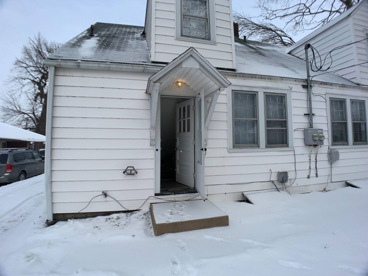 Apartment for rent at 508 Broadway St, Niles, MI 49120