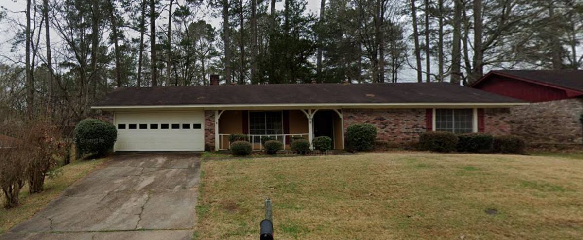 House for rent at 209 Holly Hill Dr, Jackson, MS 39212