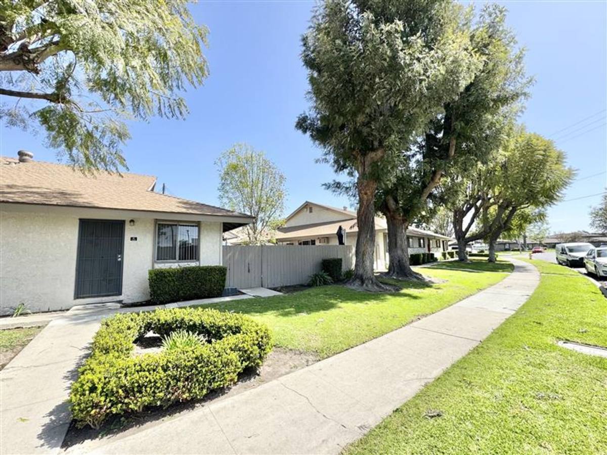 Apartment for rent at 13792 - 13852 Dawson St, Garden Grove, CA 92843