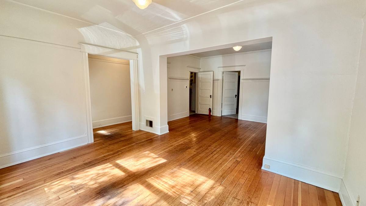 Apartment for rent at 1133-1139 SE 16th Ave, Portland, OR 97214