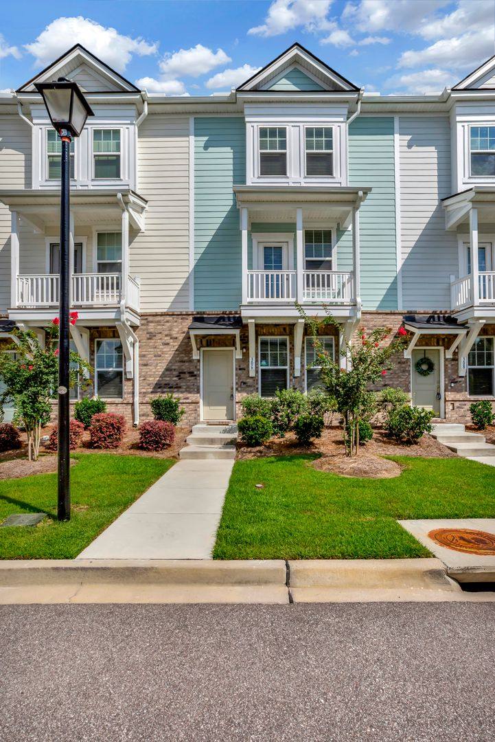 House for rent at 306 Pathfinder Way, Charleston, SC 29492