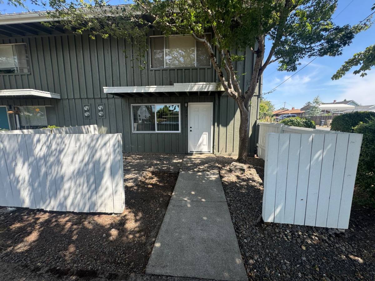 Apartment for rent at 277 S 17th St, Philomath, OR 97370