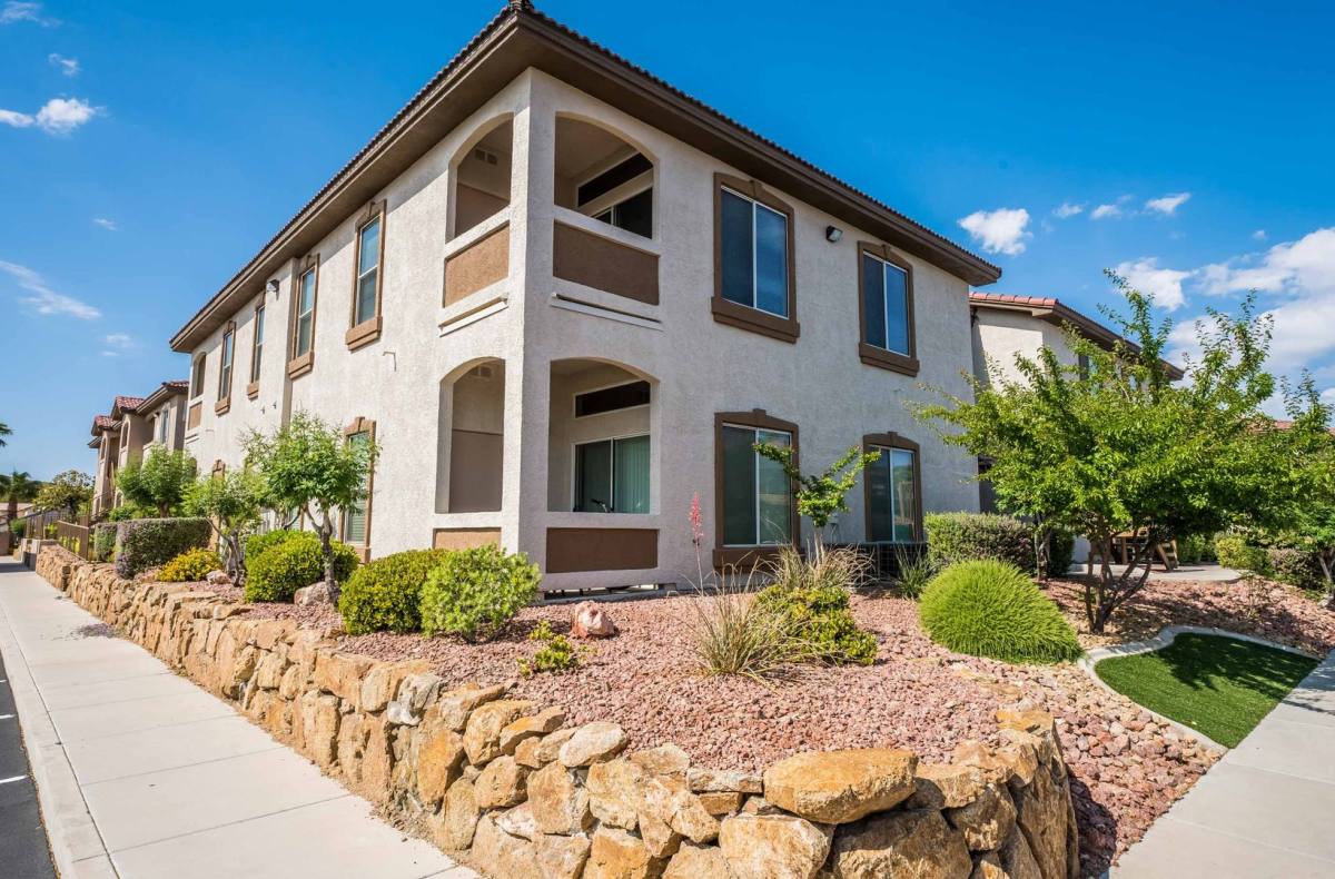 Apartment for rent at 2305 W Horizon Ridge Parkway, Henderson, NV 89052
