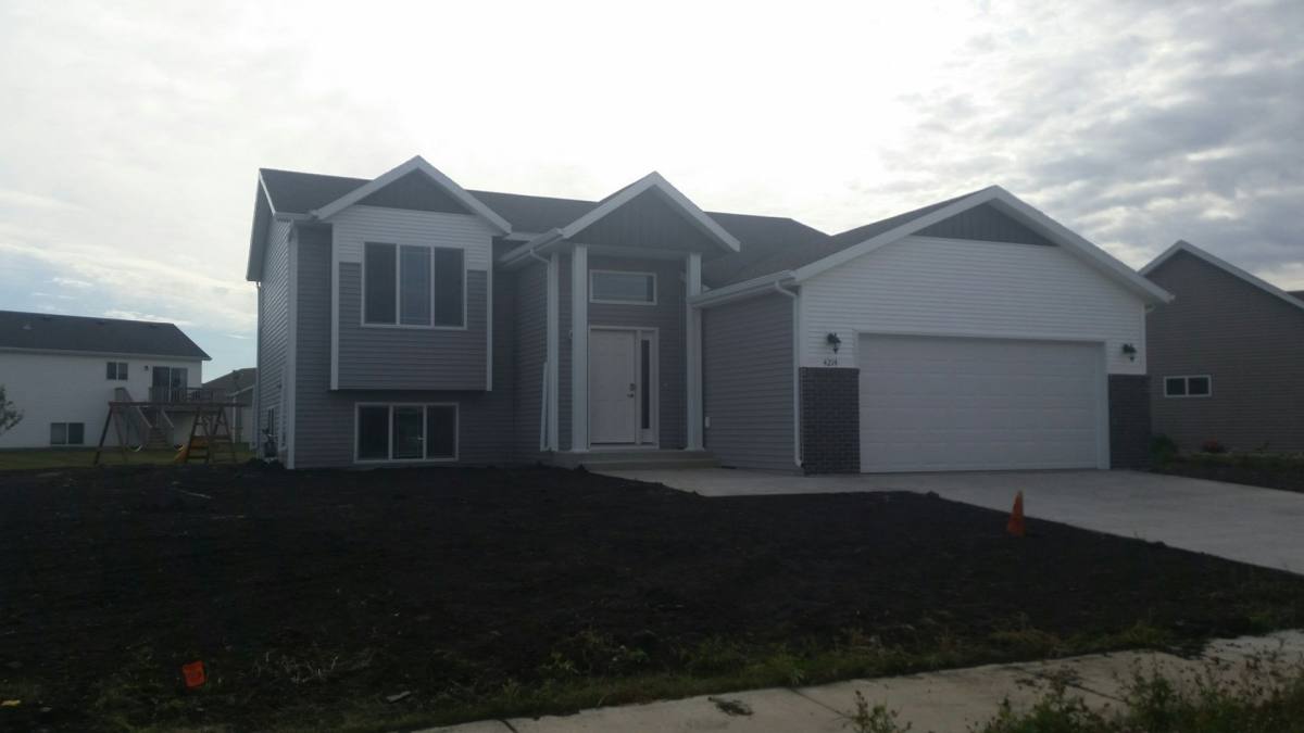 House for rent at 4214 15th St S, Moorhead, MN 56560