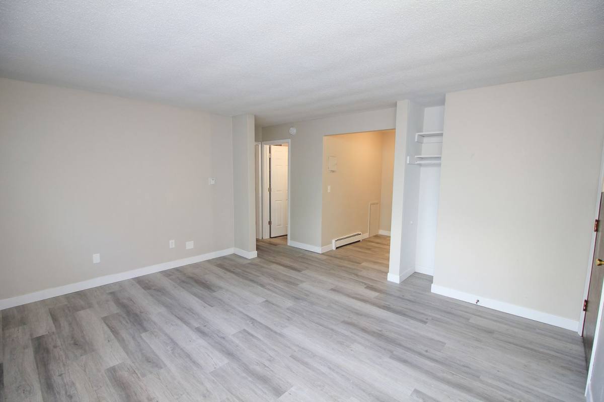 Apartment for rent at 300 S Lowell Ave, Sioux Falls, SD 57103