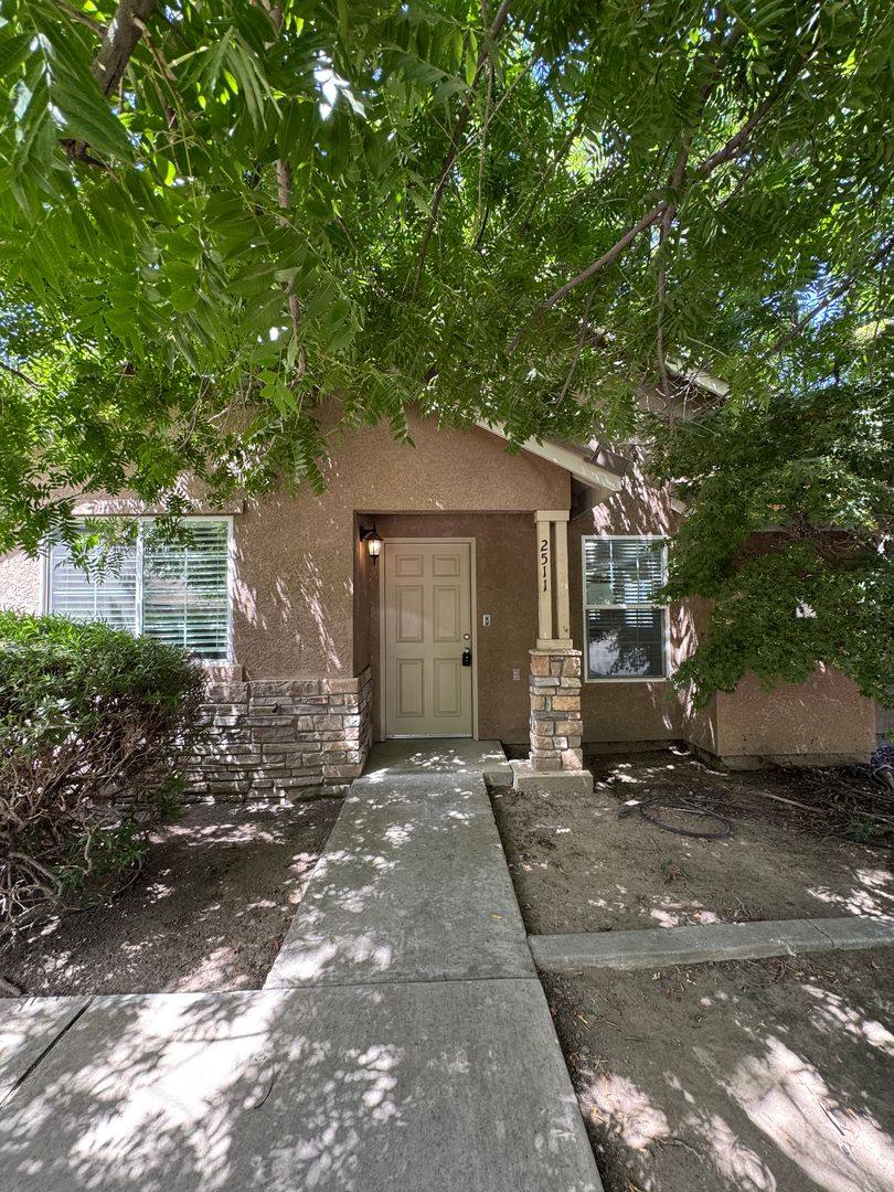 Apartment for rent at 2511-2523 S Irma St, Visalia, CA 93292
