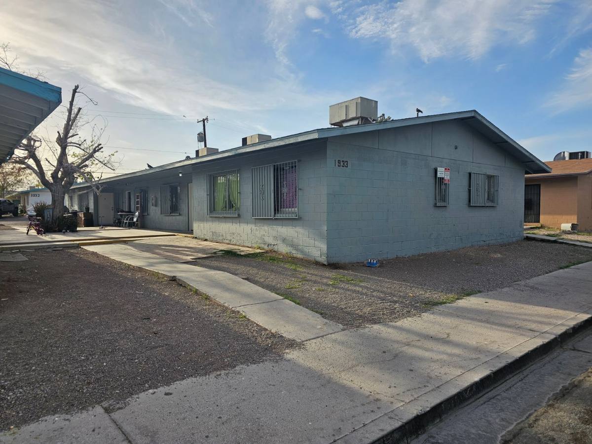 Apartment for rent at 1933 Alwill St, Las Vegas, NV 89106